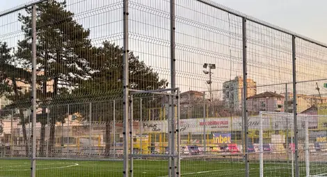 Модернизирано е игрището за минифутбол в комплекс "Ялта" в Русе