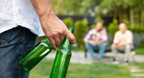 200 лева глоба за почерпка пред блока или в парка, 500 при рецидив