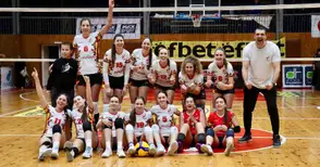 Младият тим на „Любо Ганев-Автосвят“ остави у дома волейкупа „България“