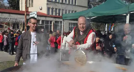 Юнашкият тиган на Ангел Ангелов за поредва година беше една от големите атракции на празника в Бабово.           Снимка: ОА
