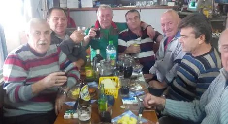 3 поколения футболни ветерани си дадоха среща в Средна кула