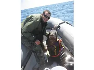 Възпитаник на Американския колеж - първи убит в студената война с делфини