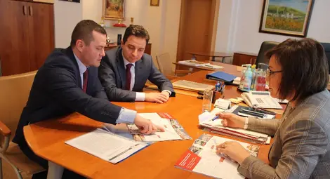 Кметът Милков запозна министър Нинова с възможностите за развитие на региона