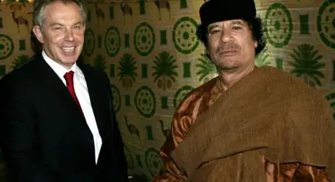 Блеър подшушнал на Муамар Кадафи &bdquo;Скрий се&rdquo; в навечерието на интервенцията на НАТО в Либия