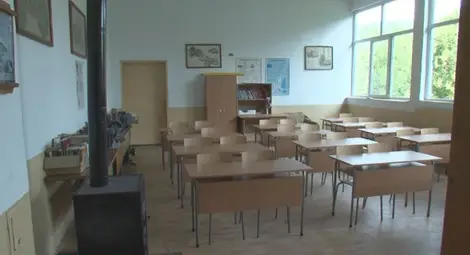 Удължават зимната ваканция на учениците в 3 области и 9 общини