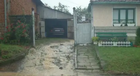 Шест реки заплашват да потопят половин България