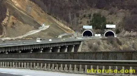 30-годишен спасен от самоубийство на магистрала "Хемус"