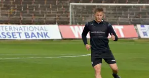 Славист ще се бори пред новия си стар треньор за място в отбраната на „драконите“