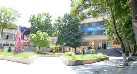 Строителната гимназия посреща своята 65-та годишнина с Алея на изкуствата