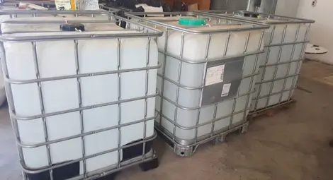 Три тона нелегален спирт открит в частен дом в Бяла Три тона нелегален спирт открит в частен дом в Бяла