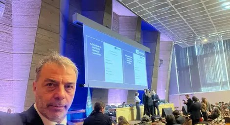 Проф. Ненов води днес ключова сесия на ЮНЕСКО в Париж Проф. Ненов води днес ключова сесия на ЮНЕСКО в Париж