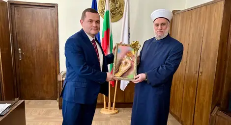 Кметът на Русе и главният мюфтия: Диалогът между общностите е ключът към единството Кметът на Русе и главният мюфтия: Диалогът между общностите е ключът към единството