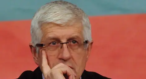 Овчаров: Стойнев незаконно е водил преговори за 7-ми блок Овчаров: Стойнев незаконно е водил преговори за 7-ми блок