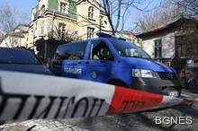 Мъж и жена запалиха гуми пред офис на КТБ в Стара Загора