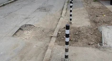 Разкопаването из града вече започна да носи актове