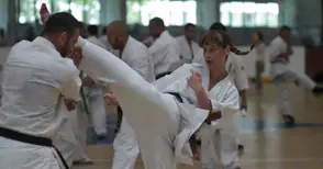 Каратистка от Русе взе черен пояс пред японска комисия