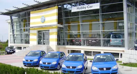 Натурална козметика, бижута и ръчно изработени продукти на осмомартенско изложение в "Хоби Кар"