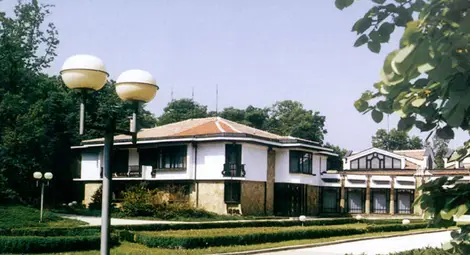 Съдебен изпълнител вади на търг  цялата резиденция &bdquo;Липник&ldquo;