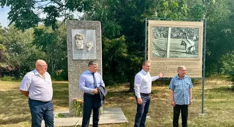 Паметно пано почита футболист №1 на Русе за 20 век Никола Йорданов