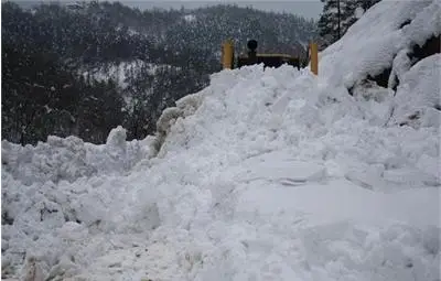 Очаква се силен снеговалеж и поледици в четири области Очаква се силен снеговалеж и поледици в четири области