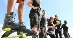 „Канго джъмпс“ дава възможност на всеки да скочи с маниашките обувки