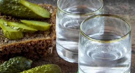 7 храни, които нанасят огромни щети, когато се смесват с алкохол!