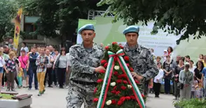 Русе замря в минута мълчание  в памет на Ботев и героите