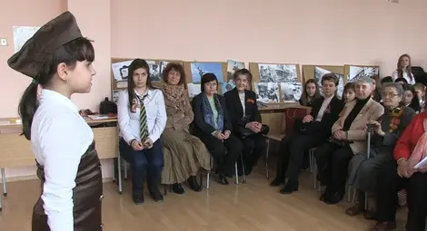 Стихове на Висоцки и Ахматова  вдъхновиха ученици в Европейското