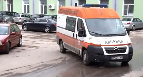 Мъж нападна медик от Спешна помощ в Исперих Мъж нападна медик от Спешна помощ в Исперих