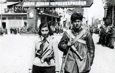 Съветските архиви крият истината за 9.9.1944 г. Съветските архиви крият истината за 9.9.1944 г.