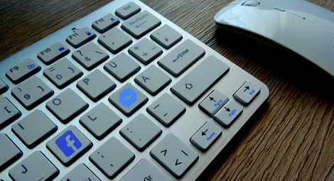 Защо Facebook става все по-важен, когато си търсим работа?