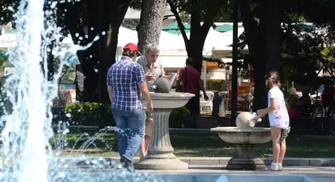 11 души припаднаха в тежката жега в Русе