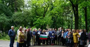 Русенска делегация почете паметта на Ботев в Букурещ