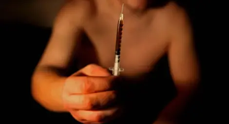 Наркоман бе открит мъртъв до подземен гараж в Русе