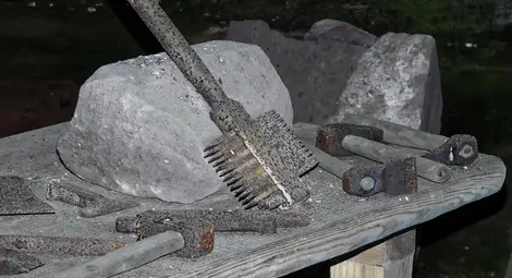 Каменоделец уличен в кражба на надгробен паметник