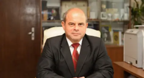 Кметът Стоилов инспектира ремонта на детските площадки във &bdquo;Възраждане&ldquo;