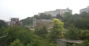 Поставиха половината конструкция на надлеза над „България“