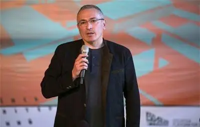 Ходорковски: Спокойното предаване на властта в Русия е невъзможно