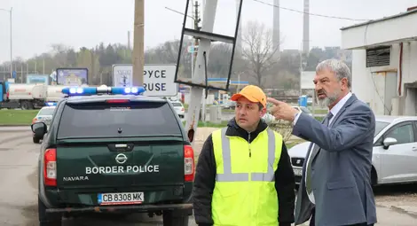 Затвориха Дунав мост при Русе &ndash; Гюргево, ограничението за леки автомобили е до 21.00 часа тази вечер,&nbsp;  а за камиони до 09.00 часа сутринта