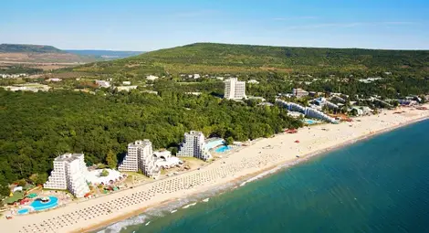 Албена посреща гости с печени агнета и шарени яйца