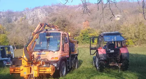 Почистиха коритото на река Черни Лом край село Пепелина&nbsp;от паднали дървета и клони