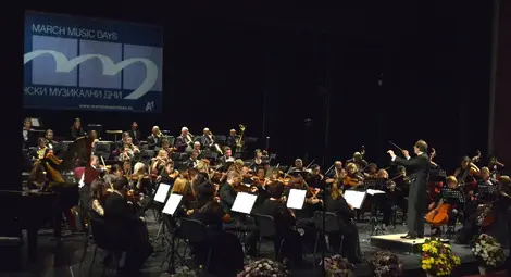 Да си купиш билет за &bdquo;Мартенските&ldquo; - мисията (почти) невъзможна