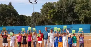 Две титли и бронз за тениса в „Приста“