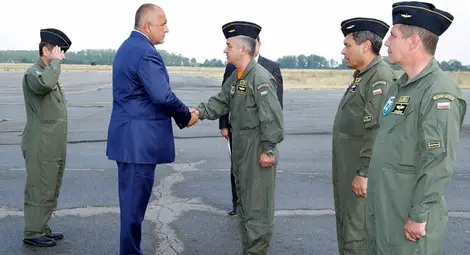 Военните пилоти обидени за думите "прост летец&ldquo;