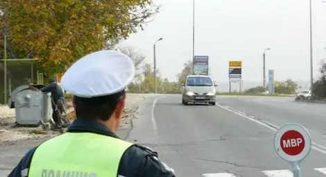 За трети път хванат пиян шофьор ще работи 200 часа без пари