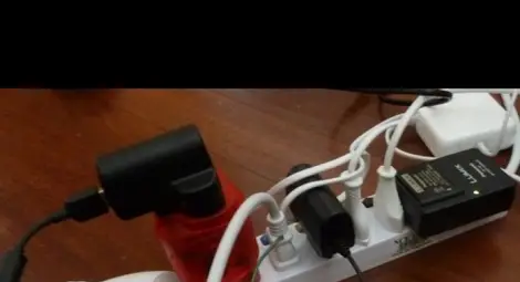 Никога не оставяйте зарядното за телефона в контакта. Ето защо Никога не оставяйте зарядното за телефона в контакта. Ето защо