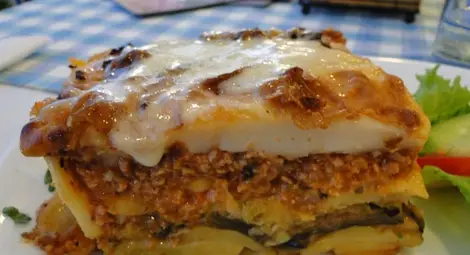 Френската черешка на гръцката мусака