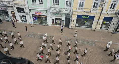 Четири духови оркестъра от Сухопътните войски  на Република България изнесоха богата концертна програма  за жителите и гостите на Русе