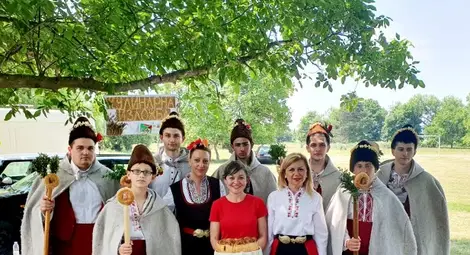 Местни ястия и народни носии показаха на събора в Новград Местни ястия и народни носии показаха на събора в Новград