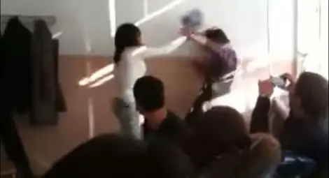 Агресивните ученици влизат в черен списък